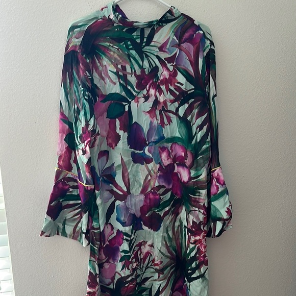 Floral Multicolor Tunic Dress Robert graham - Picture 6 of 6